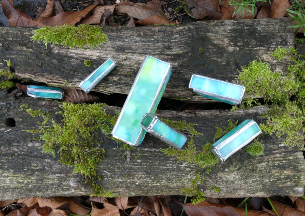les imparfaits opalescents bleu-vert-blanc